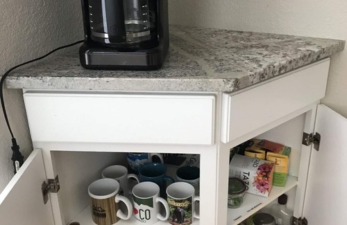 Salida House | Book NOW for Holidays and Skiing Monarch! Multi-family, pets allowed, HOT TUB!