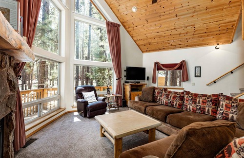 Williams Cabin | Book now for Snow! Raccoon Ranch