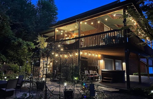 Silver Creek House | Book Now for Your Summer Lake Getaway! Hot Tub & Covered Deck! Boat Access!