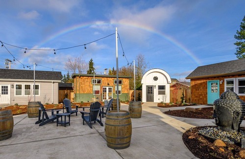 McMinnville Cottage | Book the Farmhouse at The Boutique Retreat in historic downtown McMinnville.
