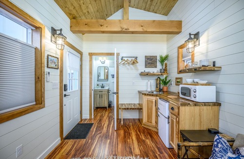 McMinnville Cottage | Book the Surf Shack at The Boutique Retreat in historic downtown McMinnville.
