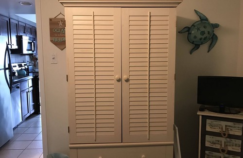 Wildwood Crest Condo | Book Your Fall Get Away in Beautiful Wildwood Crest Condo 2 Blocks to the Beach