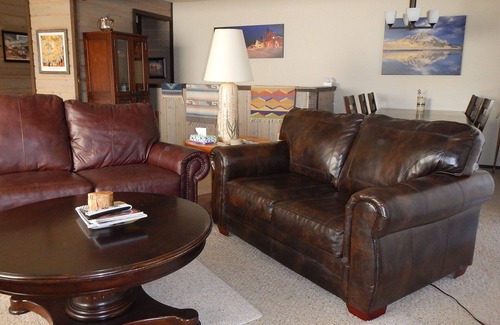 Crested Butte Condo | Book your ski vacation now! Come and enjoy powder runs!