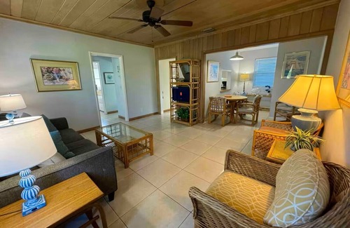 Delray Beach Hotel | Booking for 2026 One Block Walk Delray Beach, HTD Pool, Park, WiFi Included 2/2