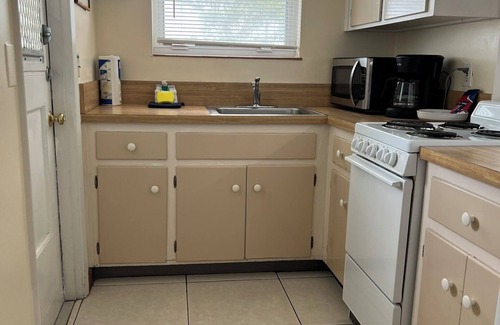 Delray Beach Hotel | Booking for 2026 One Block Walk Delray Beach, HTD Pool, Park, WiFi Included 2/2