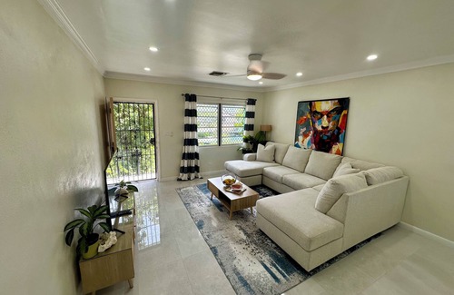 Nassau Apartment | Boom Pine Modern Island Retreat - Walk to Beaches, Food, Attractions & More