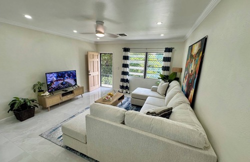 Nassau Apartment | Boom Pine Modern Island Retreat - Walk to Beaches, Food, Attractions & More