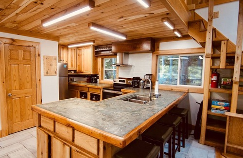 Stanton Cabin | Boone`s Hideout | 3 Bed, 1 Bath