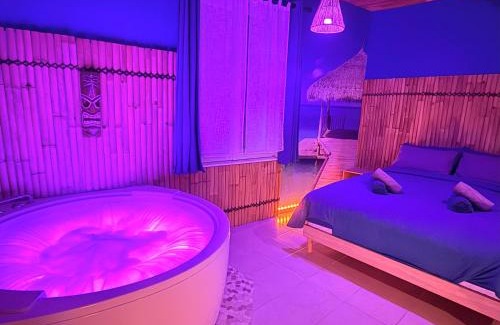 Anatole France Apartment | BORA-BORA SUITE - Jacuzzi - Centre by Narbana