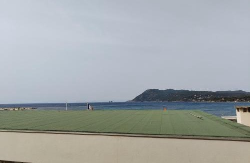 Les Sablettes Apartment | bord de mer "L'ONADA" Sablettes Saint Elme Saint Mandrier