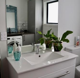 Rangiriri House | Bordeaux Retreat