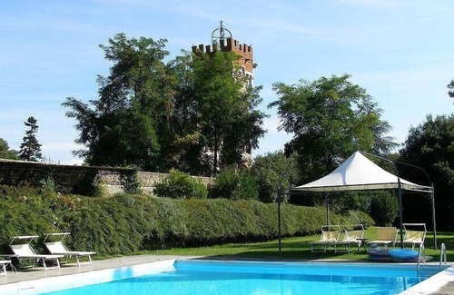 Bucine House | Borgo Bello F: A romantic and welcoming apartment in the characteristic style of the Tuscan countryside.