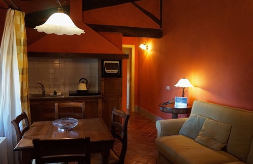 Colleoli Hotel | Borgo Di Colleoli Resort