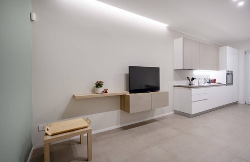 Municipio 2 Apartment | Borgo Felice 5 (Cozy Apartment with Balcony)