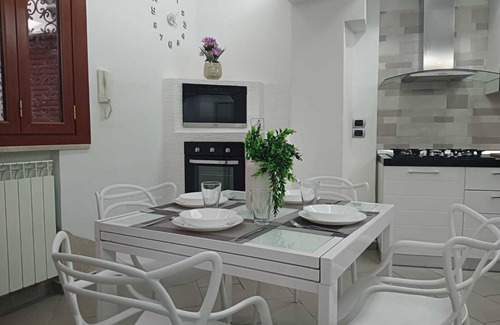 Naples City Centre Apartment | Borgo Loreto Naples Stazionei Napoli Centrale E porto appartamento per 5 persone