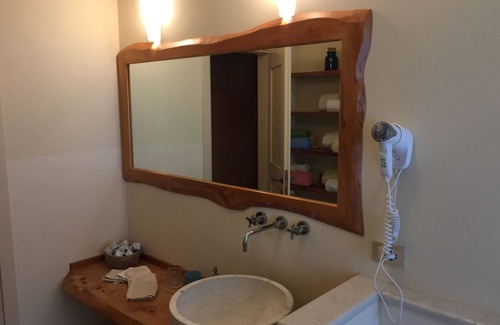 Gardola House | BORGO PARADISO- Spacious 4-bedroom farmhouse on 2 floors, sleep 12. Pet friendly