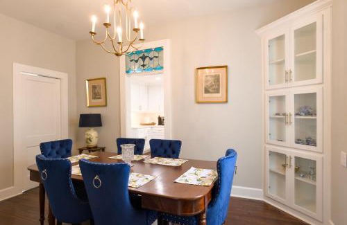 Natchez House | Borum House - 3 Bed, 2 & Half Bath, Full Kitchen, Heart of Downtown Natchez