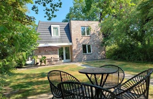 Den Hout House | Boshuis Golfzicht "Wellness, Golf & Nature"