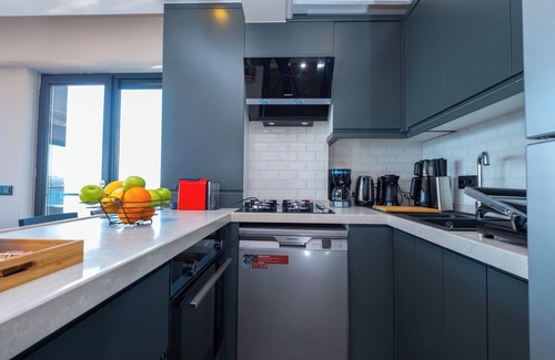 Cihangir Apartment | Bosphorus View with Two Bedrooms, Elevator and Central Location