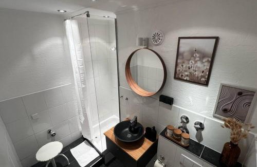 Moers Apartment | BOSTEL 88 - Apartment, Altstadt, Klimaanlage, Aufzug, Hunde willkommen