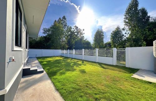 Phra Lap House | Botanic Wind