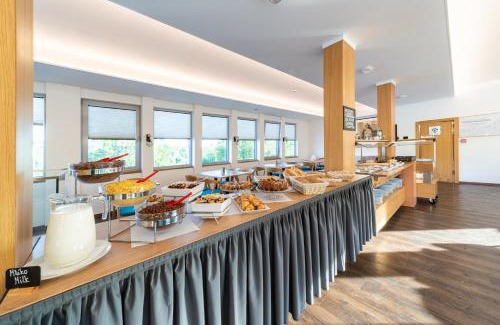 Podoli Boat Rental | Botel Racek