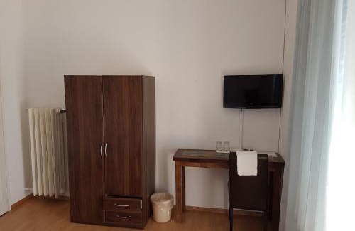 Locarno House | Bottega del Vino Guesthouse