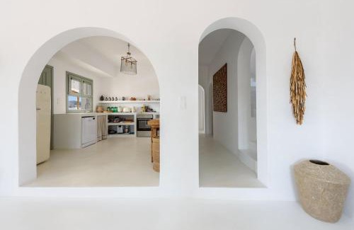 Antiparos House | Bougainvillea House Antiparos - Private Pool Villa