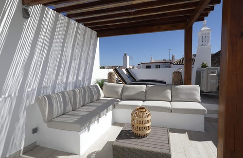 Tavira House | Bougainvillea House