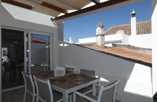 Tavira House | Bouganvilia House