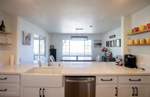 Boulder Bay House | Boulder Bay Farmhouse private dock + AC ❄️