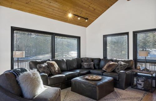 Blue River House | Boulder Bend, the perfect mountain getaway!