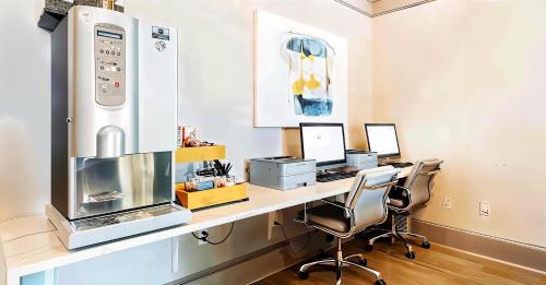 North Arlington Apartment | Boulevard Stays Cozy Suite Access to Pool Gym & Parking