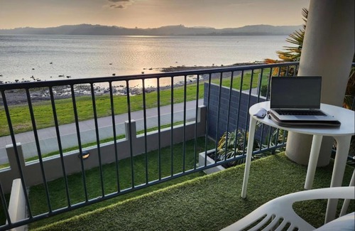 Waipahihi Hotel | Boulevard Waters