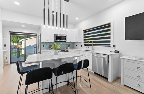 Sioux Falls House | Bouquet on Prairie/Close to Downtown and Premier Center