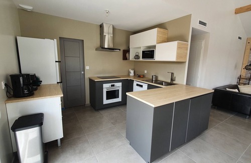 Hourtin Villa | Bourg d'Hourtin, new house with pool and garden near the lake.