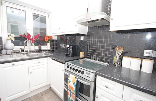 Chaucer Apartment | Boutique Apartment minutes to London Bridge Tube