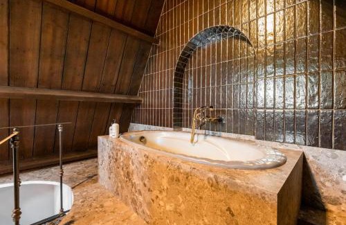 Zurenborg Apartment | Boutique Baron Osy Suite Second Street