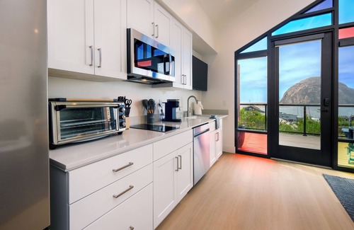 Morro Bay Condo | Boutique Harbor View Suite with Iconic Rock Views. Brand New! A/C & WiFi