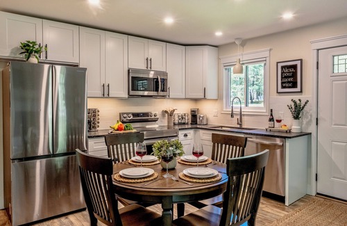 Tobyhanna House | Boutique Home: Tranquil Lake. Hot Tub. Fire Pit. Community Pool. Golf Course