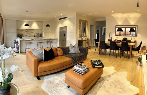 Kent Town House | Boutique Luxury Villa on Adelaide Fringe - 4 people - fortnightly clean included