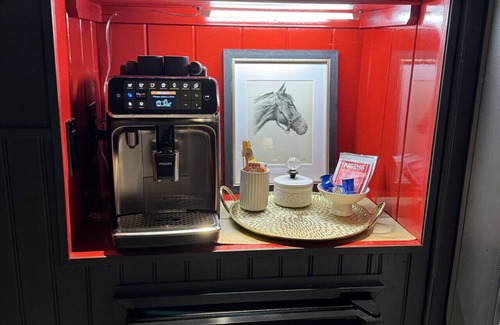 Fayetteville Condo | Boutique Studio Retreat* Hot Tub+Fire Table *Private Deck!