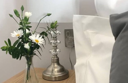Bridgnorth Cabin | Boutique style cottage