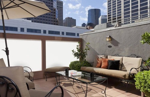 South Beach Hotel | Boutique Unit Near Ferry Building, Powell BART & SFMOMA
