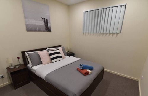 Bowden Apartment | Bowden CBD 2 Bed with Parking WiFi
