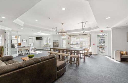 Goose Creek Apartment | Bowen Village 1206