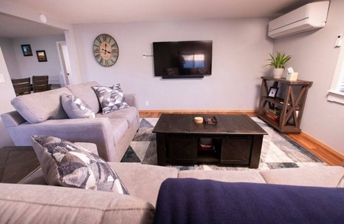 Eureka House | Bowie & Jay's Beach House - Pet Friendly