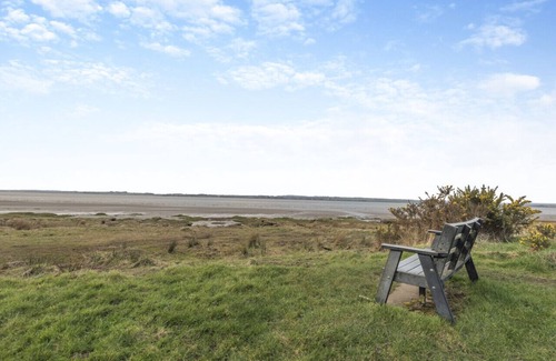 Wigton House | Bowness Escape - One Bedroom House, Sleeps 2