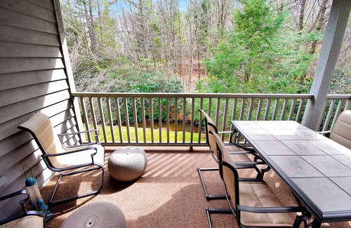 Blowing Rock Condo | Boxwood 4 | Fireplace, Restaurant, Pool, Spa
