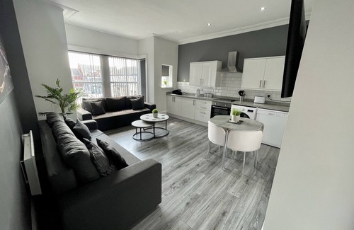 Blackpool Town Center Apartment | Boyd delux Apartment with spa bath